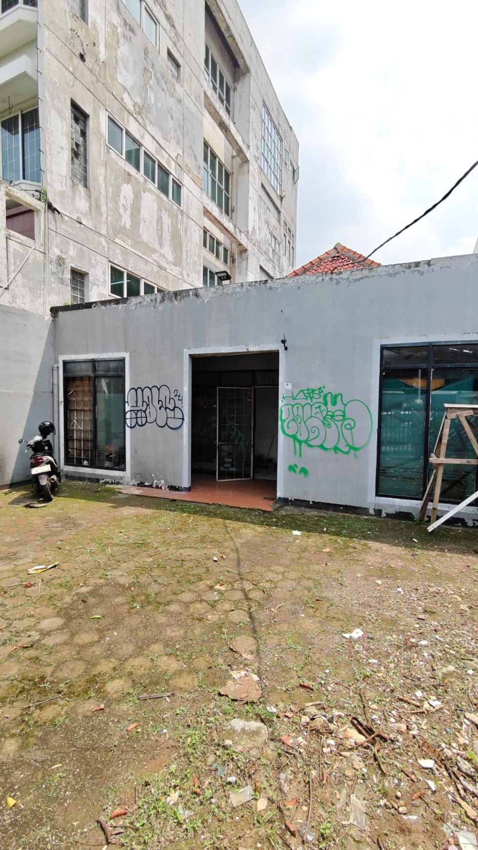 Rumah Hitung Tanah Area Cipete