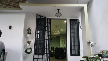 Rumah bagus, nyaman dan siap huni bebas banjir dekat sektor 5 Bintaro Jaya. 