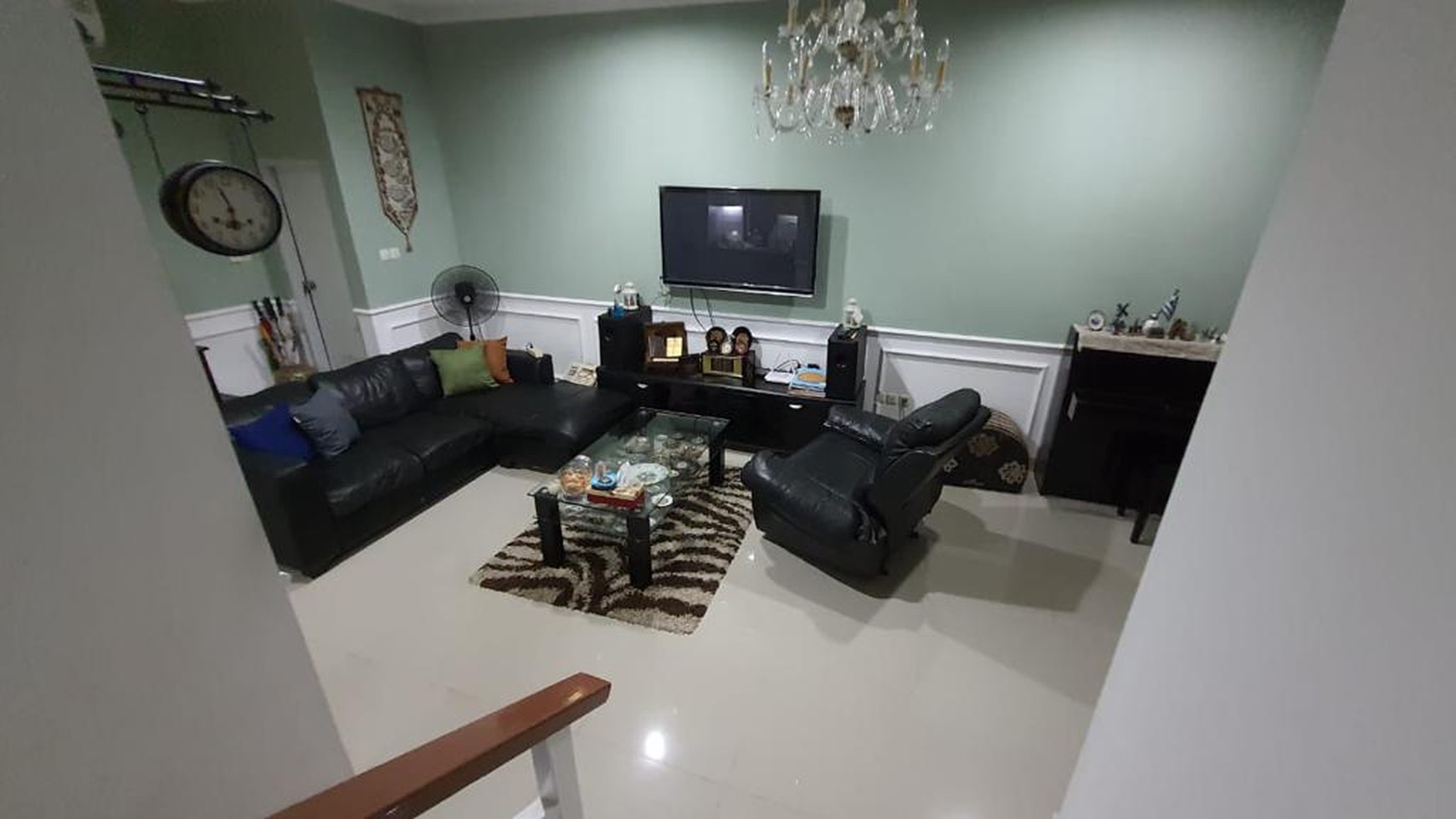 Rumah bagus, nyaman dan siap huni bebas banjir dekat sektor 5 Bintaro Jaya. 