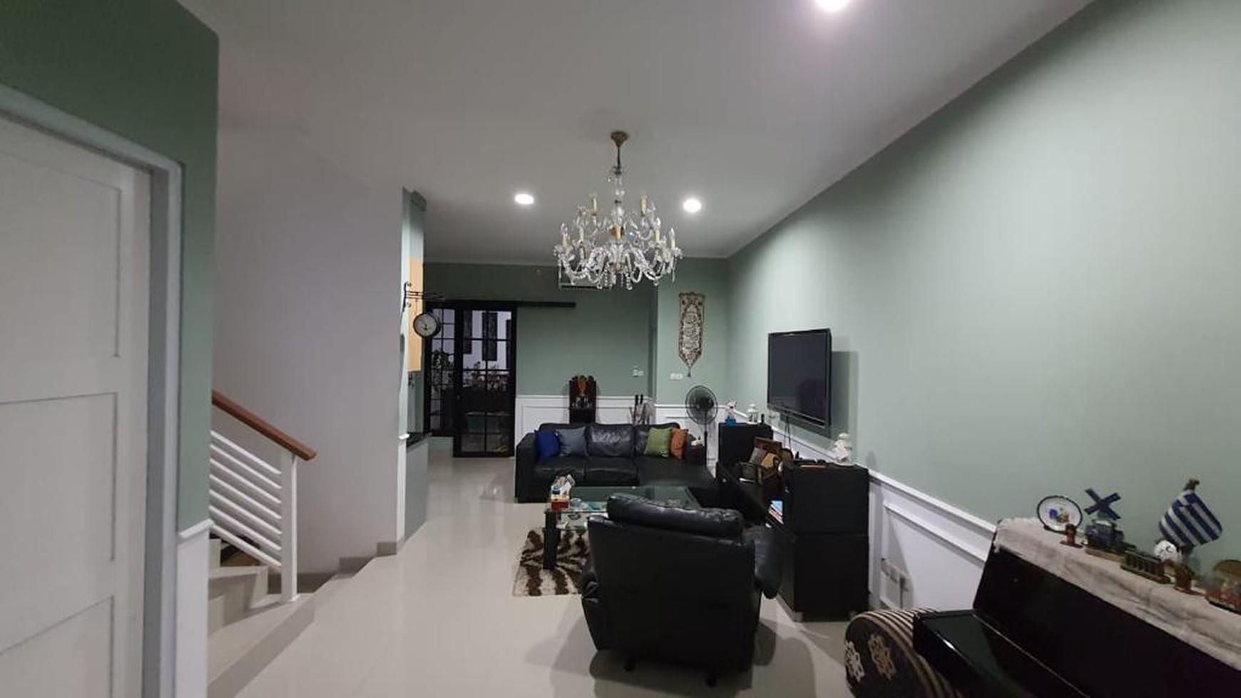 Rumah bagus, nyaman dan siap huni bebas banjir dekat sektor 5 Bintaro Jaya. 