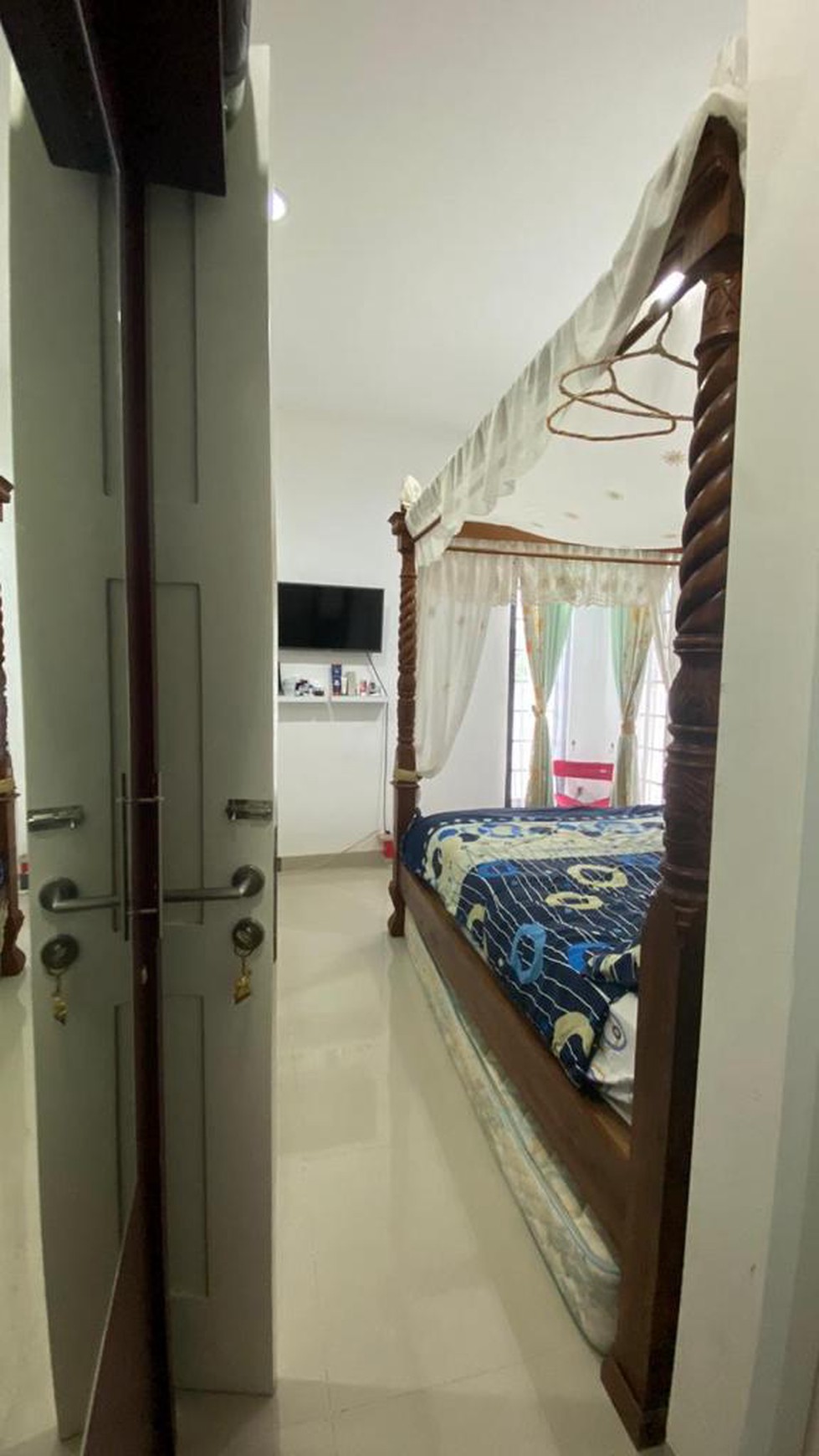 Rumah bagus, nyaman dan siap huni bebas banjir dekat sektor 5 Bintaro Jaya. 