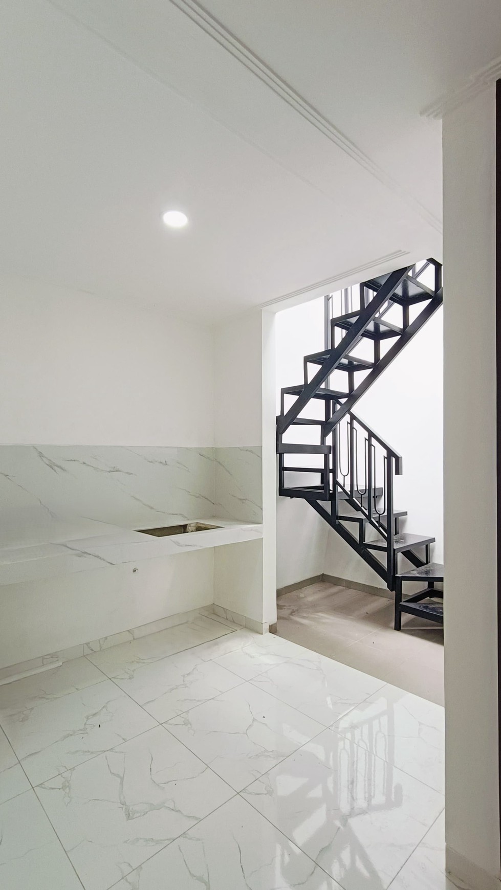 Rumah brand new siap huni di bintaro sektor 9