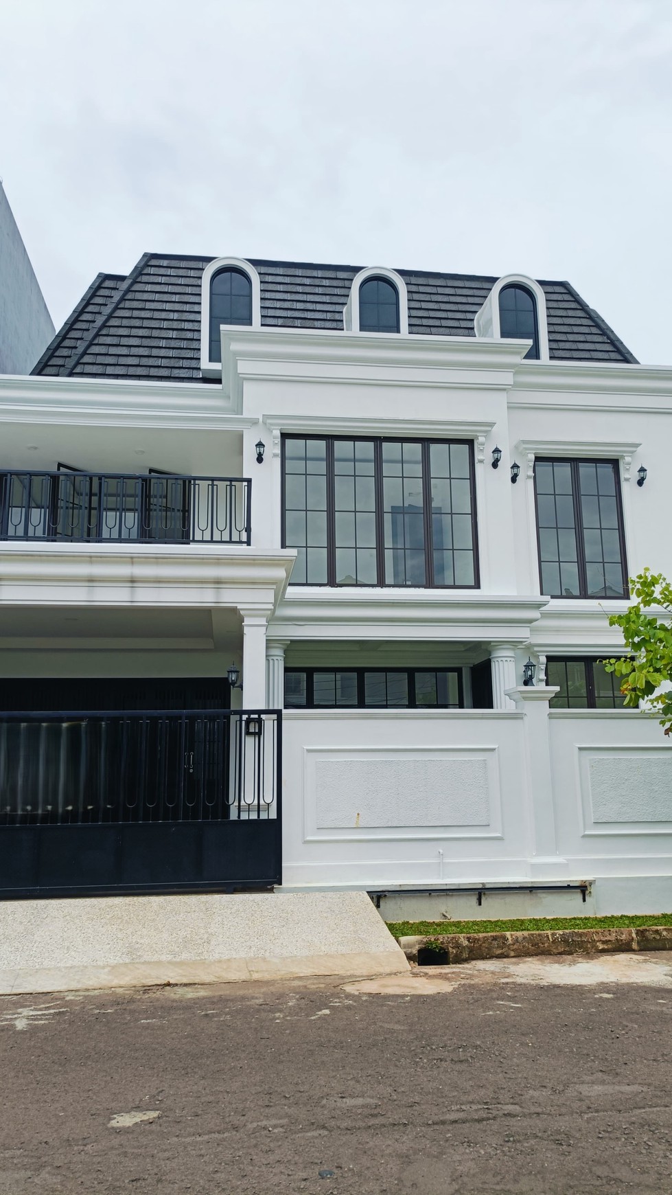 Rumah brand new siap huni di Bintaro sektor 9