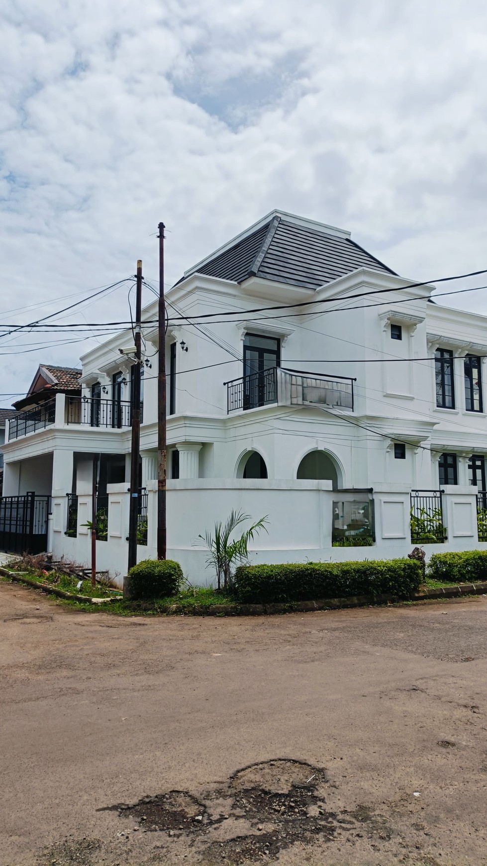 Rumah brand new siap huni di bintaro sektor 9