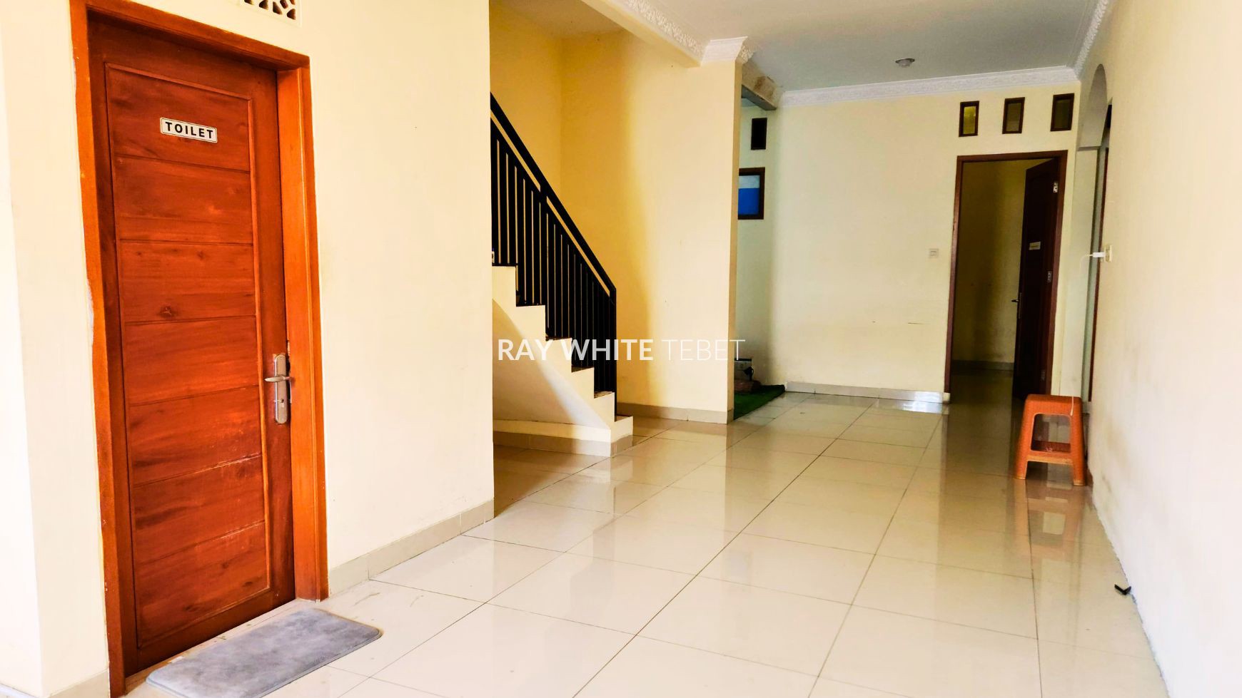 Rumah Bagus 2 Lantai di Tebet Barat Lokasi Sangat Strategis