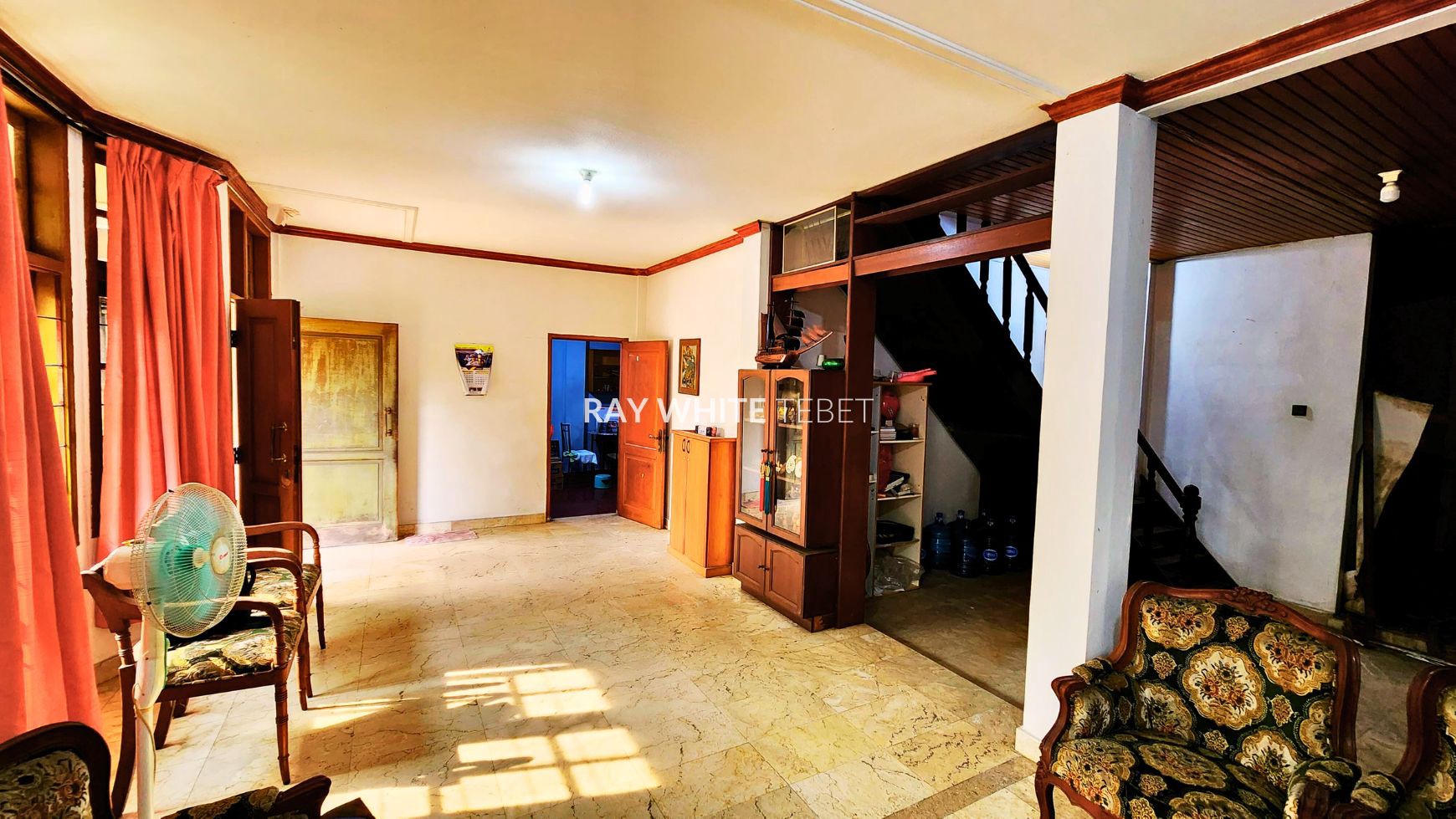 Rumah Hook 2 Lantai di Pasar Minggu Jaksel, Cocok Untuk Investasi