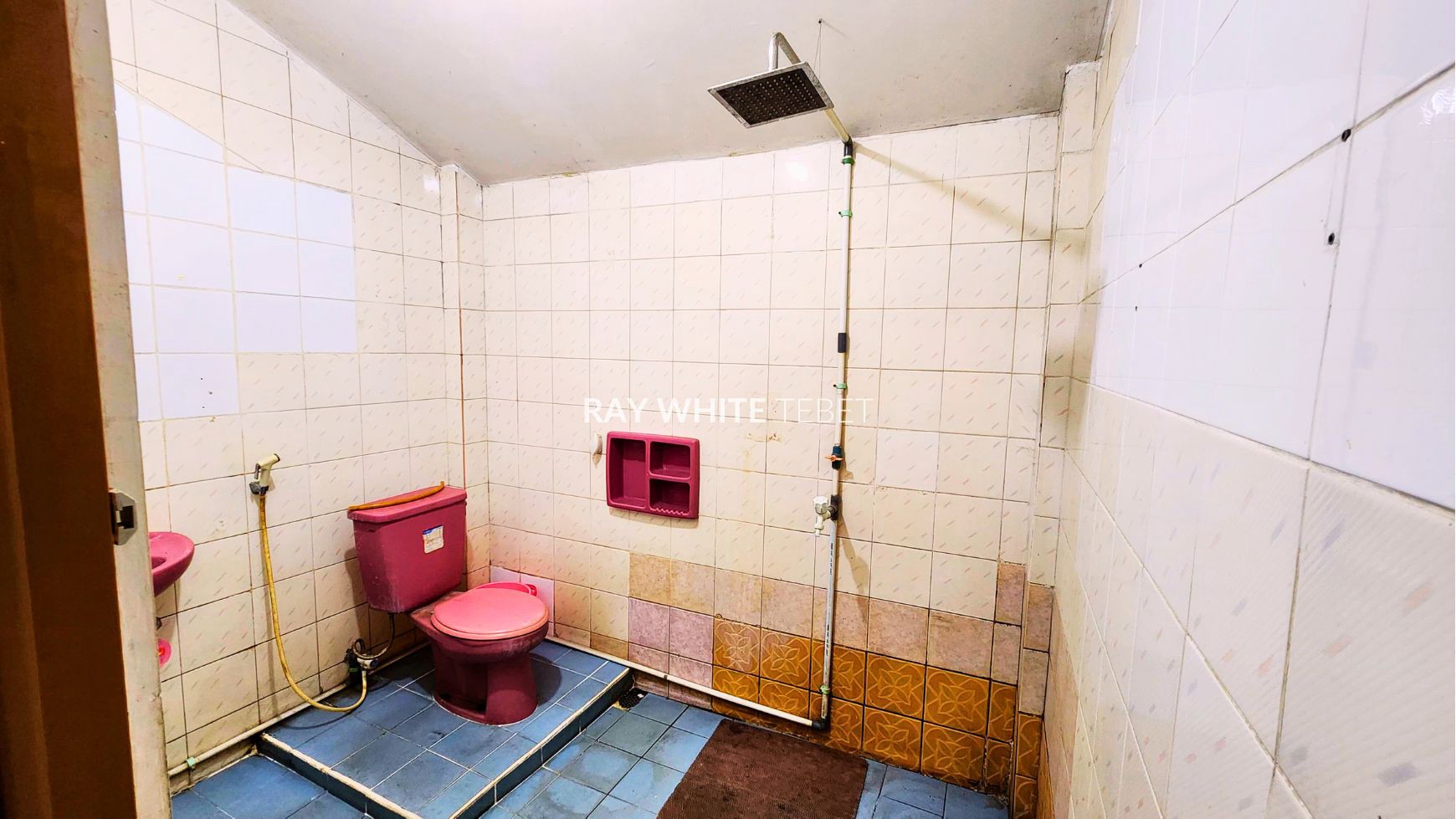 Rumah Hook 2 Lantai di Pasar Minggu Jaksel, Cocok Untuk Investasi