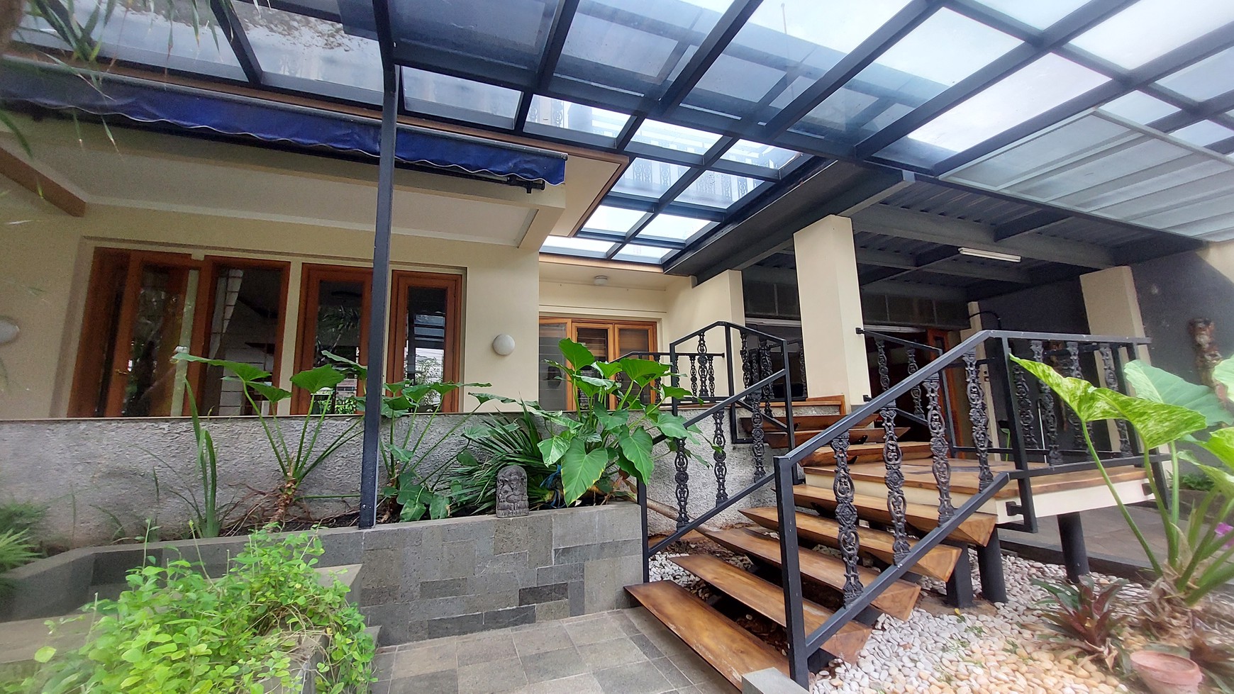 For Rent Nice Luxury House With Swimming Pool In Kemang Selatan