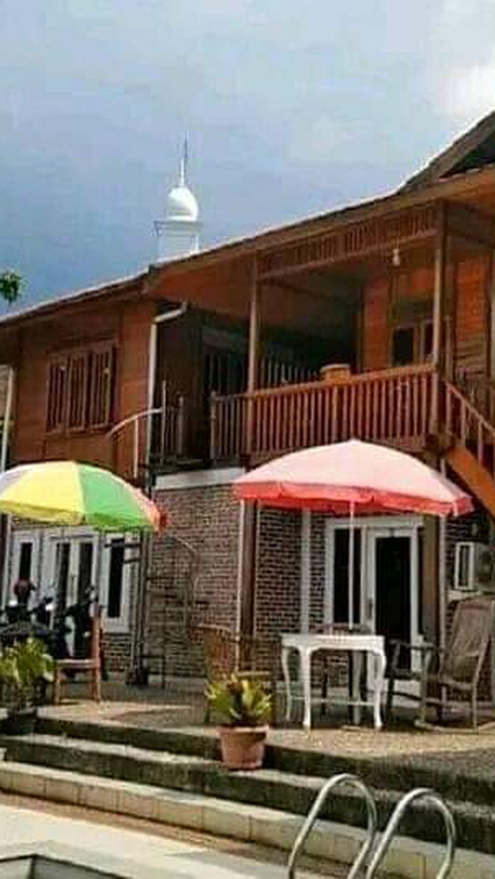 Dijual Cepat Villa Full Furnished Kayu Cantik di Citeko, Cisarua, Bogor 