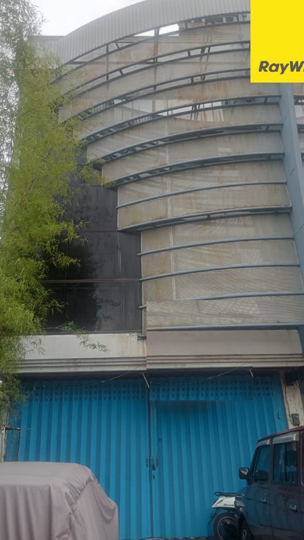 Disewakan Ruko 3 lantai di Jalan Gresik Krembangan Surabaya