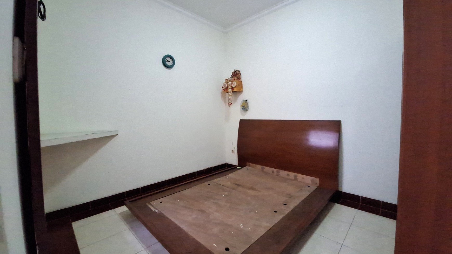 Rumah Minimalis di Bekasi Taman Depan & Belakang Siap Huni