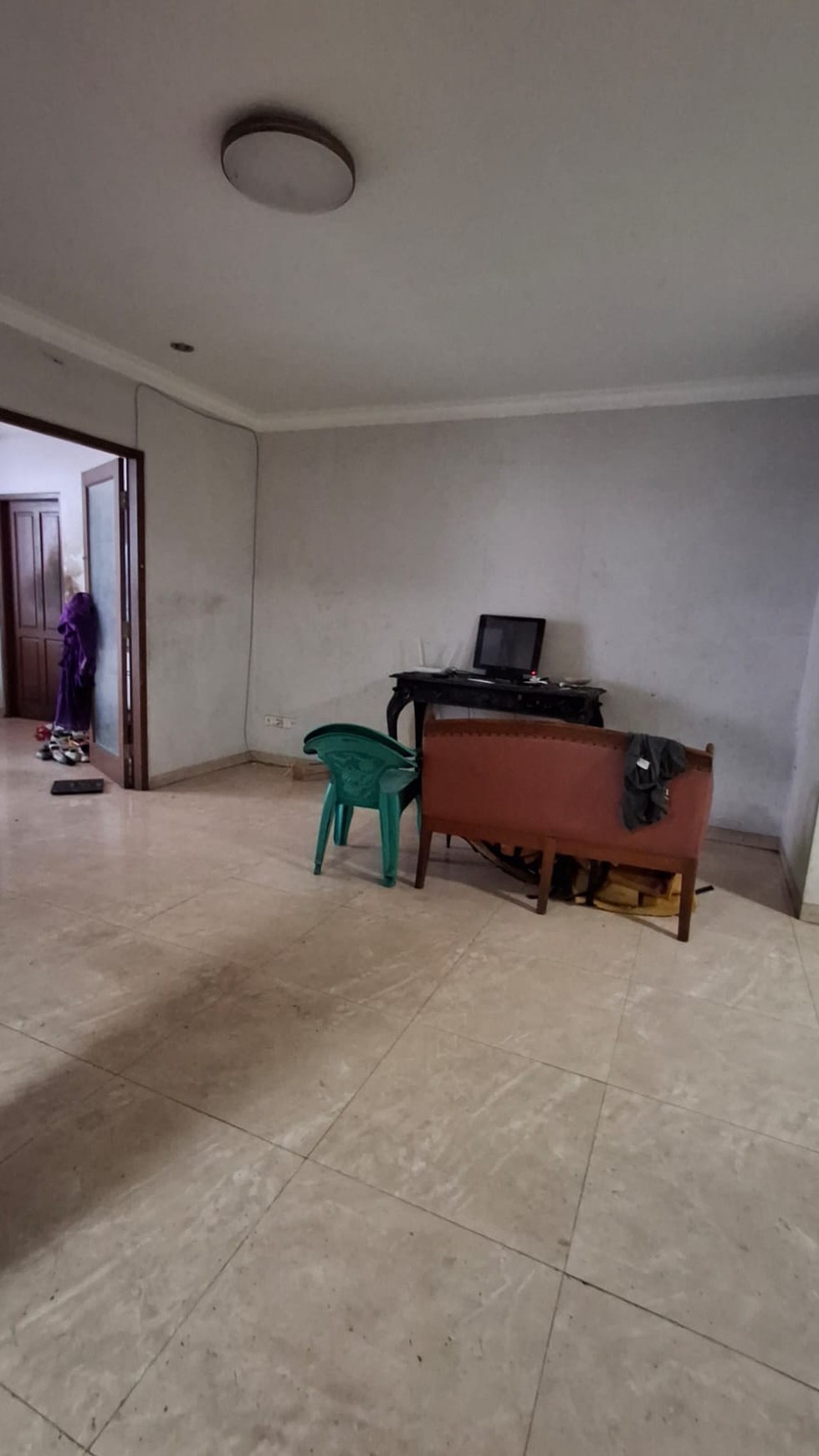 Rumah bebas banjir, lokasi strategis pinggir jalan utama di Bintaro