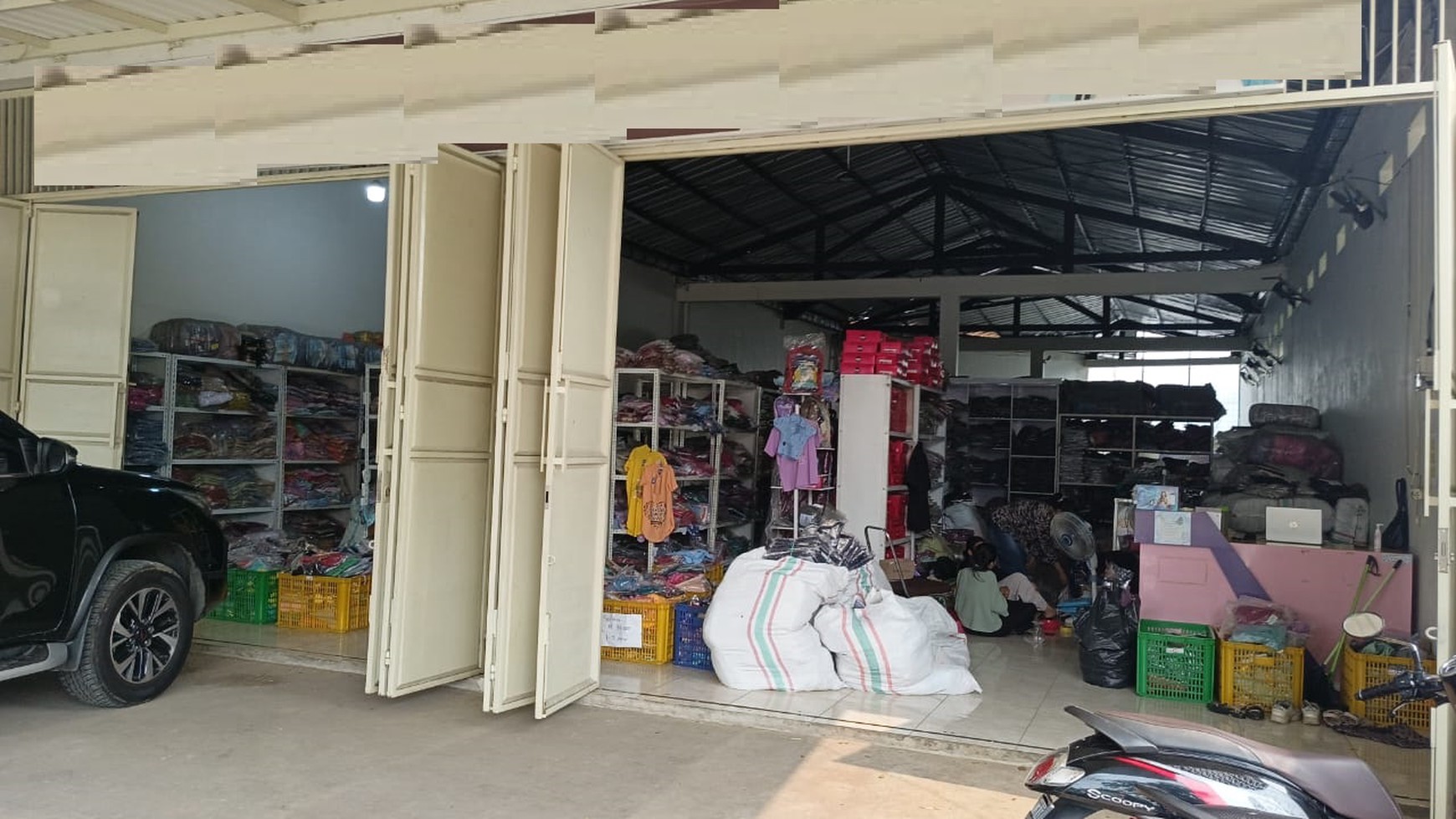 Kavling/ ruang usaha, lokasi strategis di jalan utama Serpong