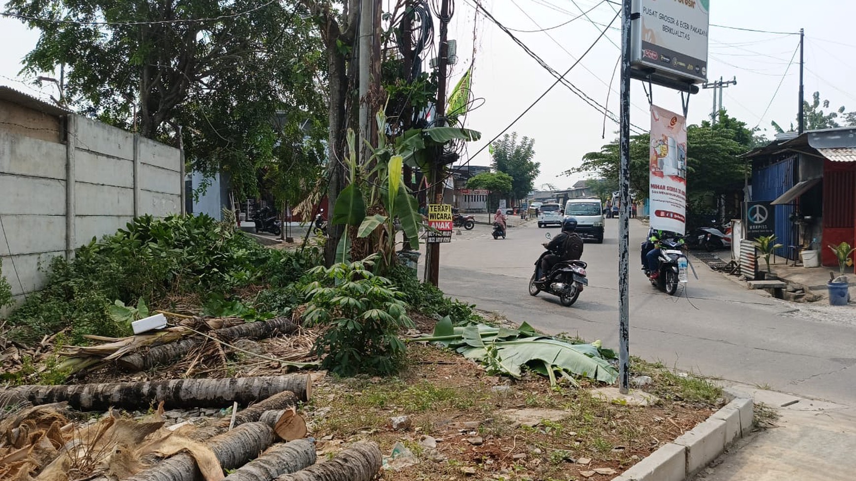 Kavling/ ruang usaha, lokasi strategis di jalan utama Serpong