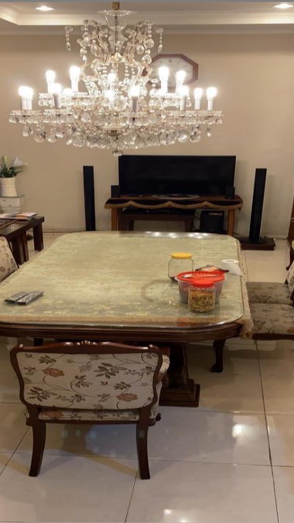 Rumah Siap Huni,lokasi strategis di kebayoran baru jakarta selatan.