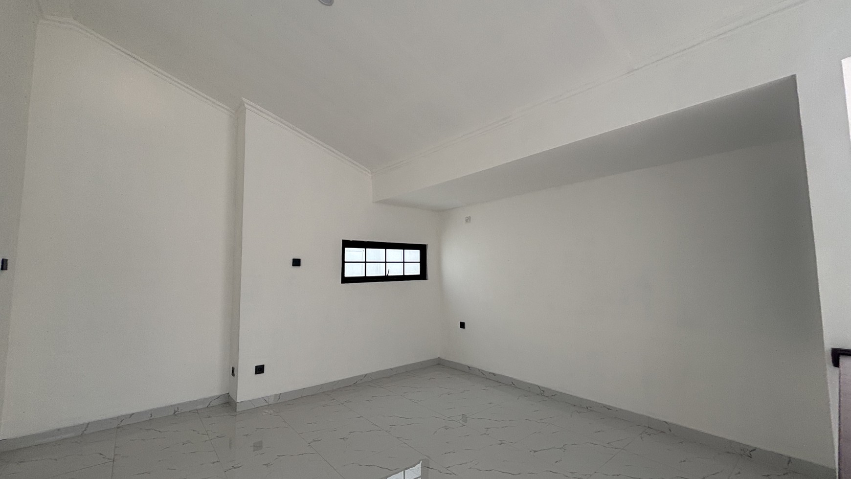 Super Deal Rumah 3 Lt Siap Huni Full Renovasi di Kota Wisata Cibubur