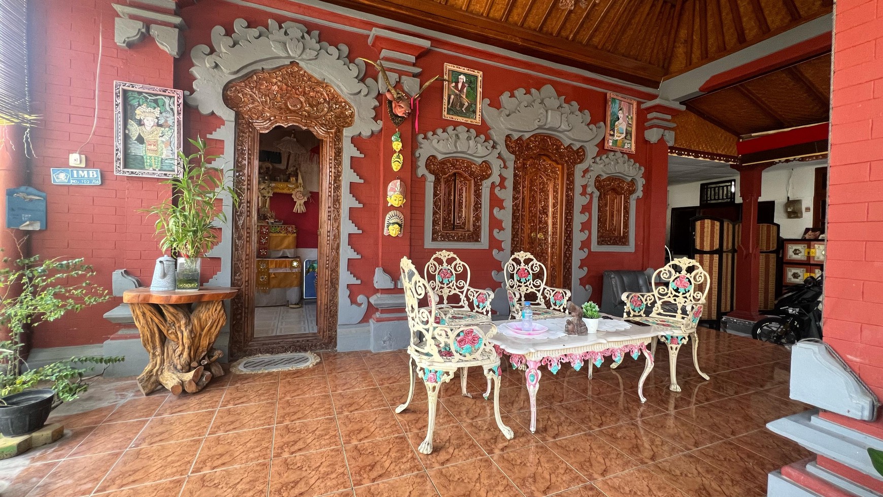 Authentic Balinese Charm House - A Home of Peace & Beauty