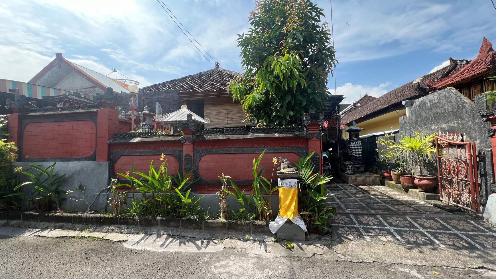 Authentic Balinese Charm House - A Home of Peace & Beauty