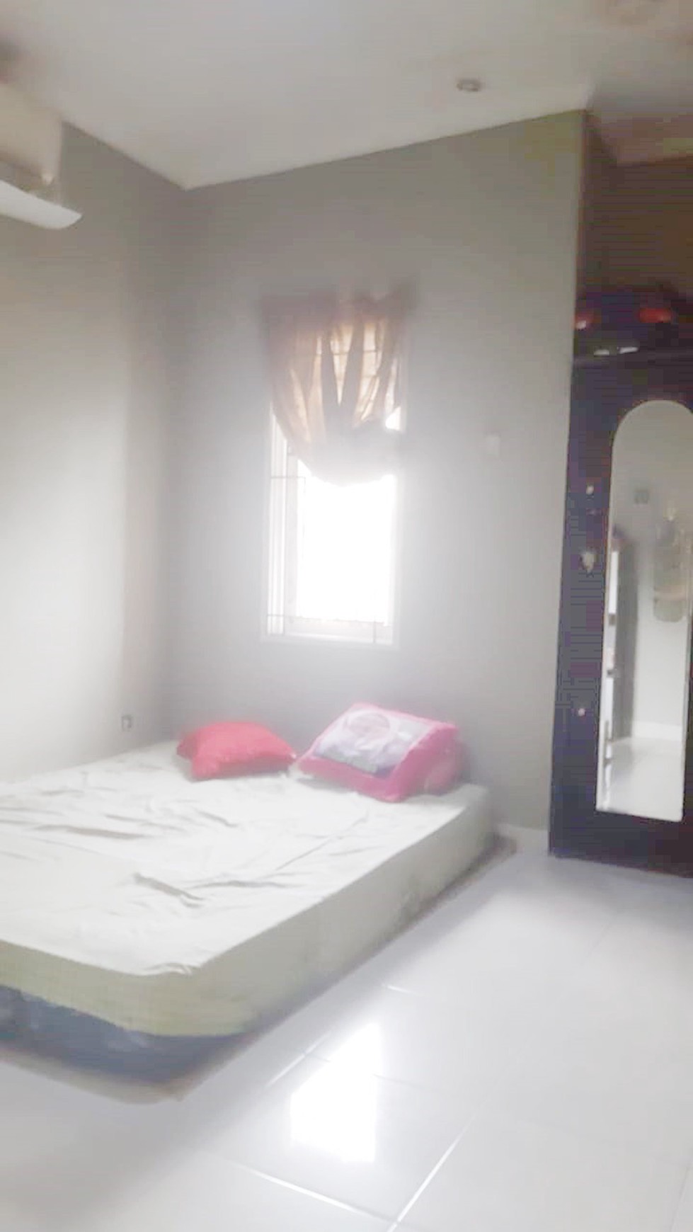 Rumah Bagus,lingkungan bersih di Graha Raya.