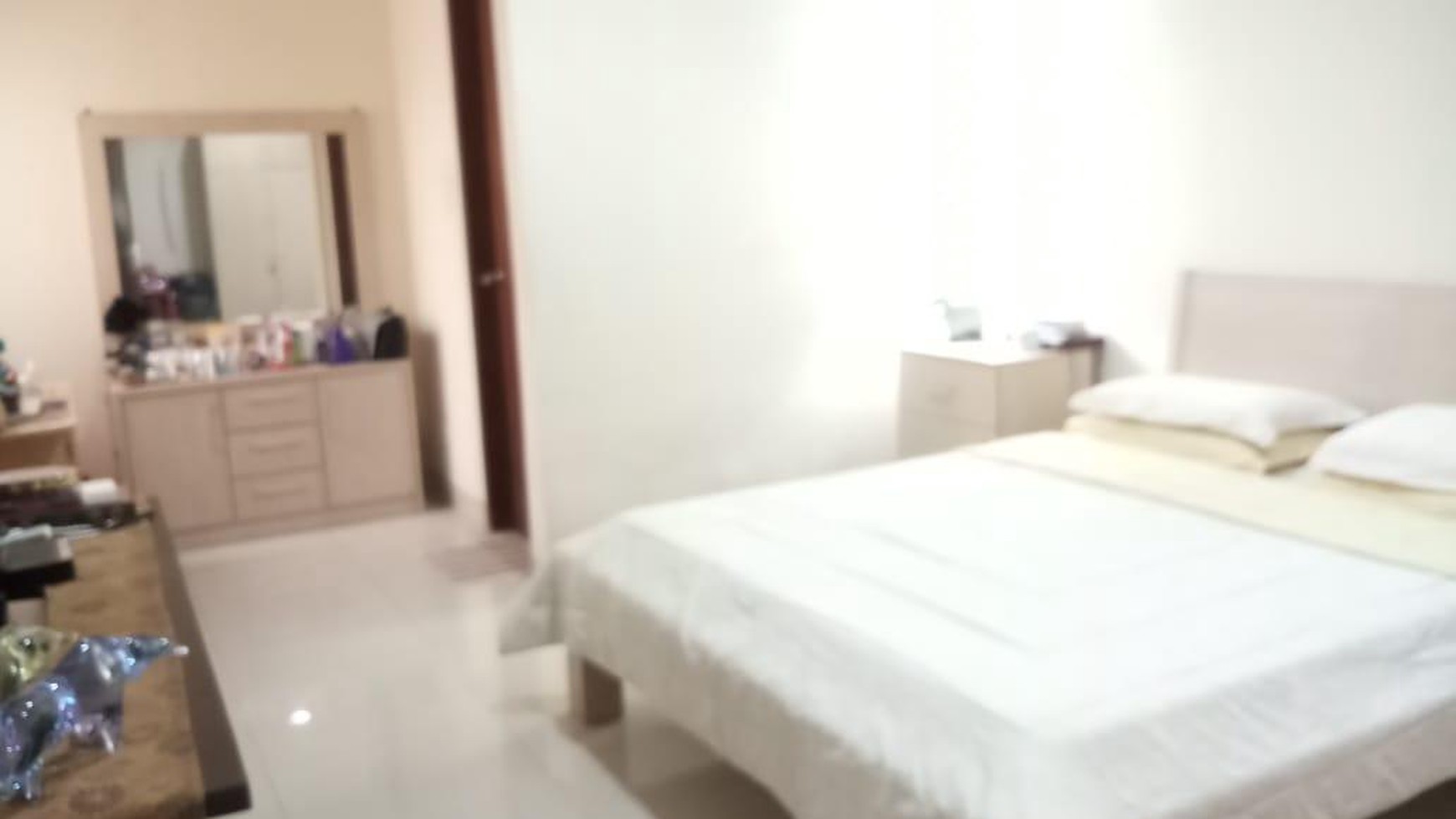 Rumah bagus, 2 lantai, siap huni di Bintaro