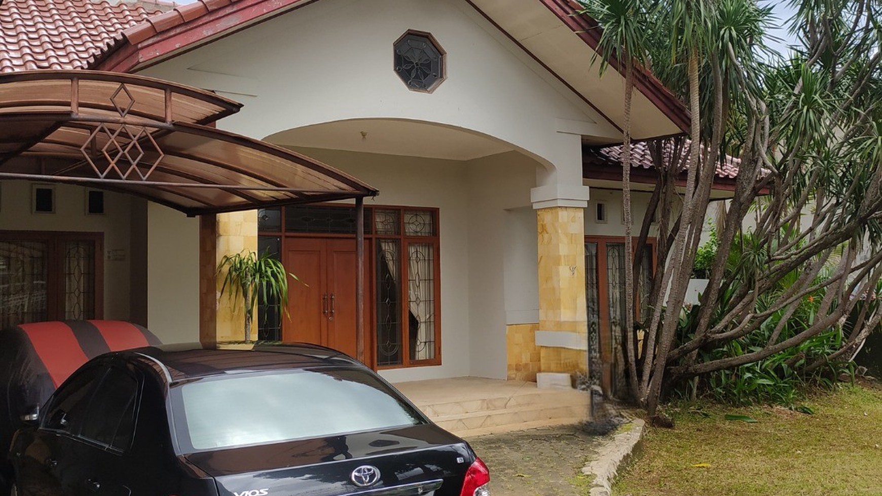 Rumah halaman luas, bebas banjir di Pesanggrahan