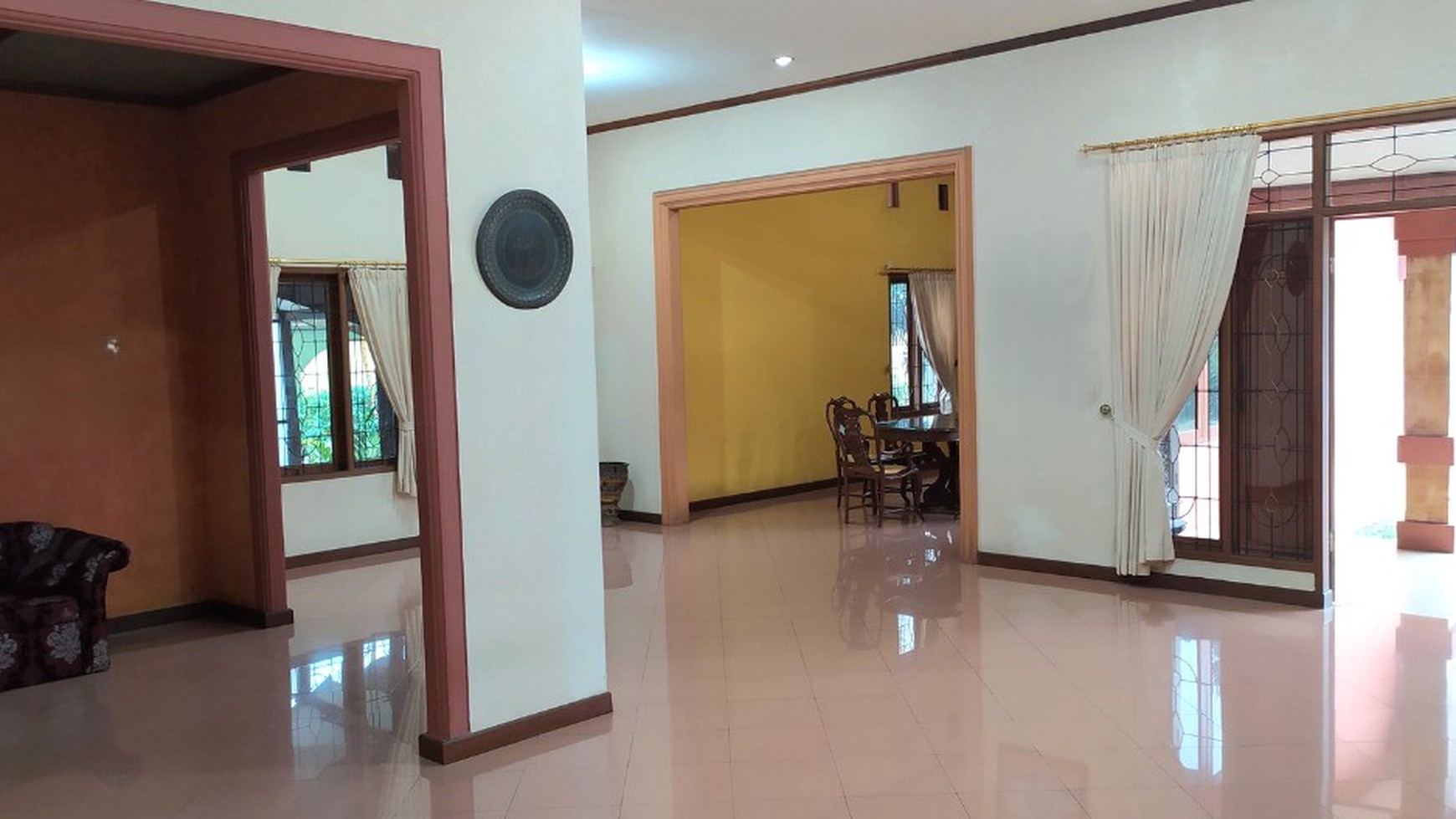 Rumah halaman luas, bebas banjir di Pesanggrahan