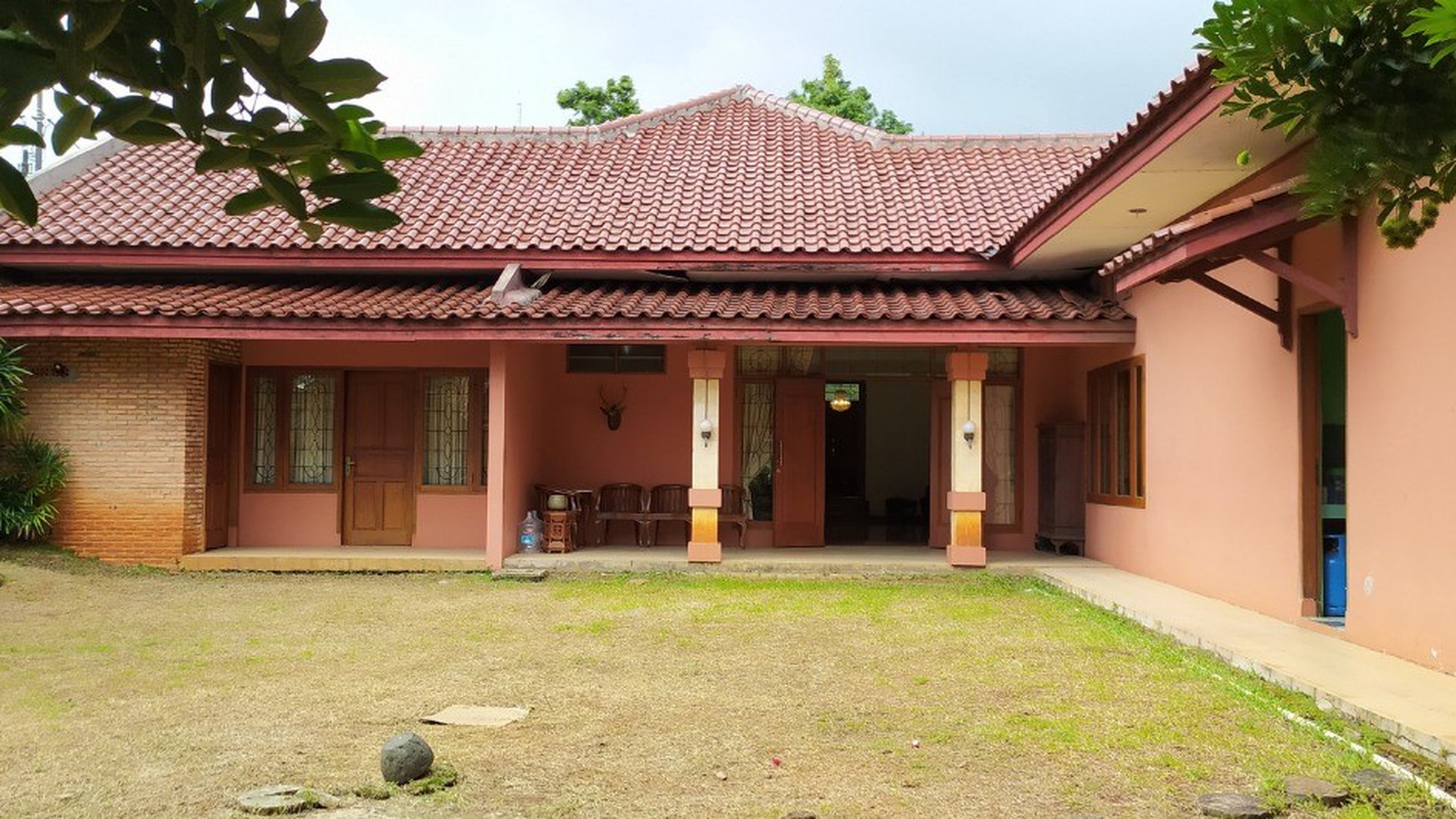 Rumah halaman luas, bebas banjir di Pesanggrahan