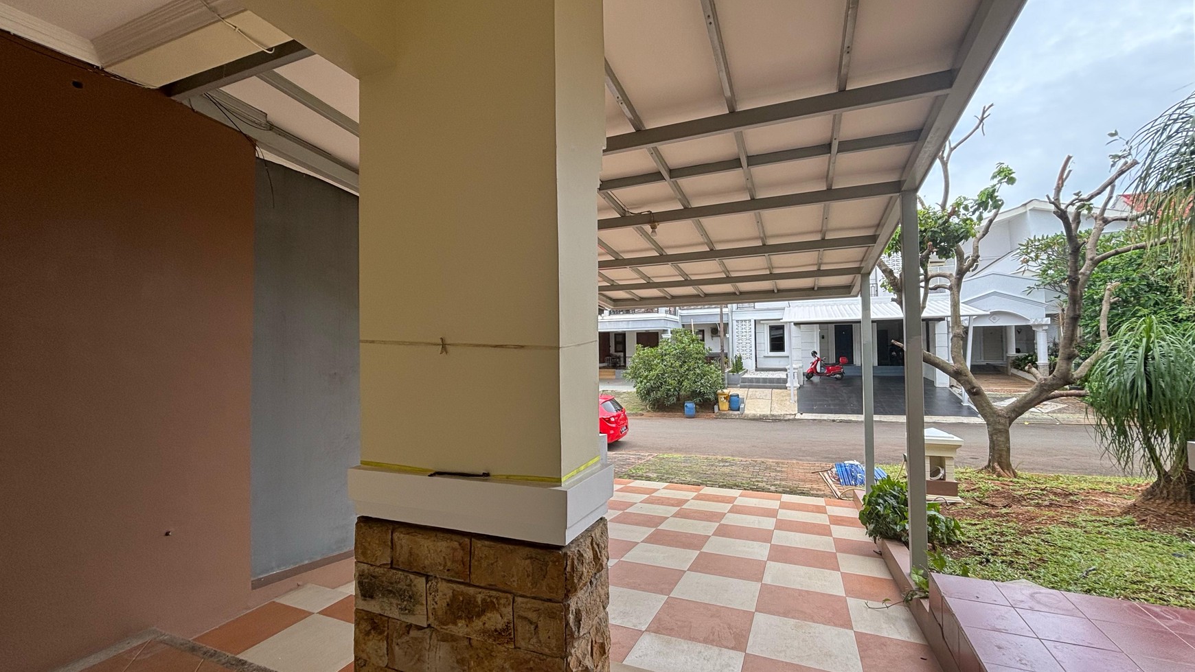 Rumah Siap Huni 2 Semi Furnished Lantai di Kota Wisata