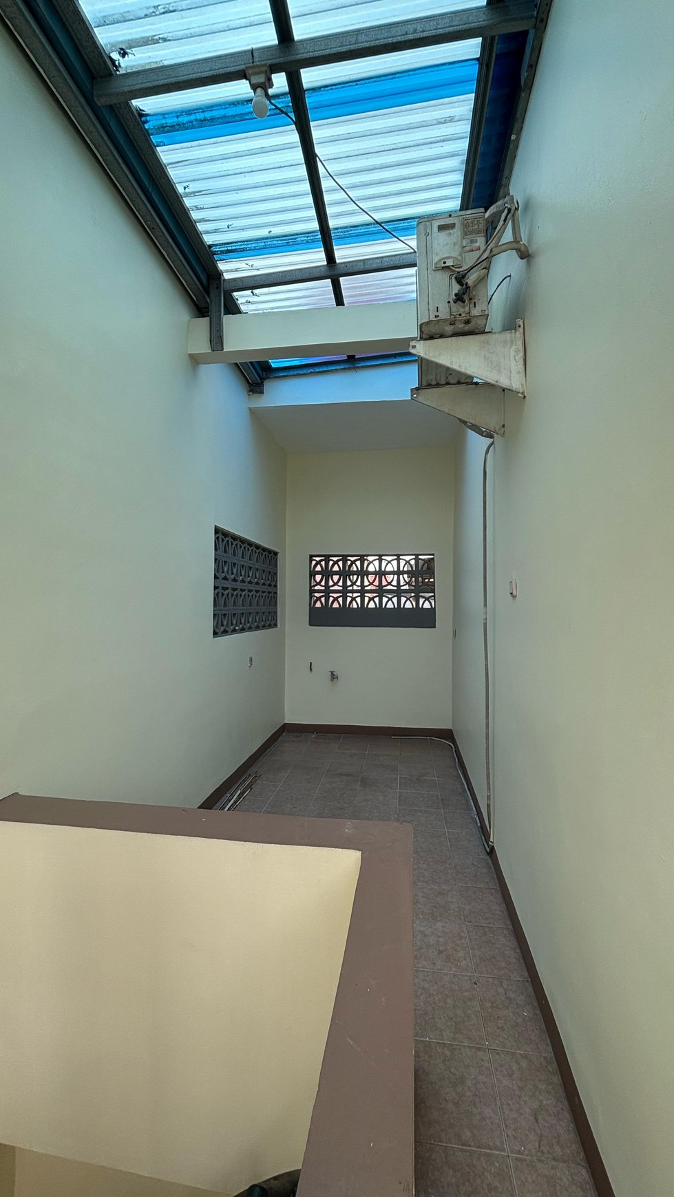 Rumah Siap Huni 2 Semi Furnished Lantai di Kota Wisata