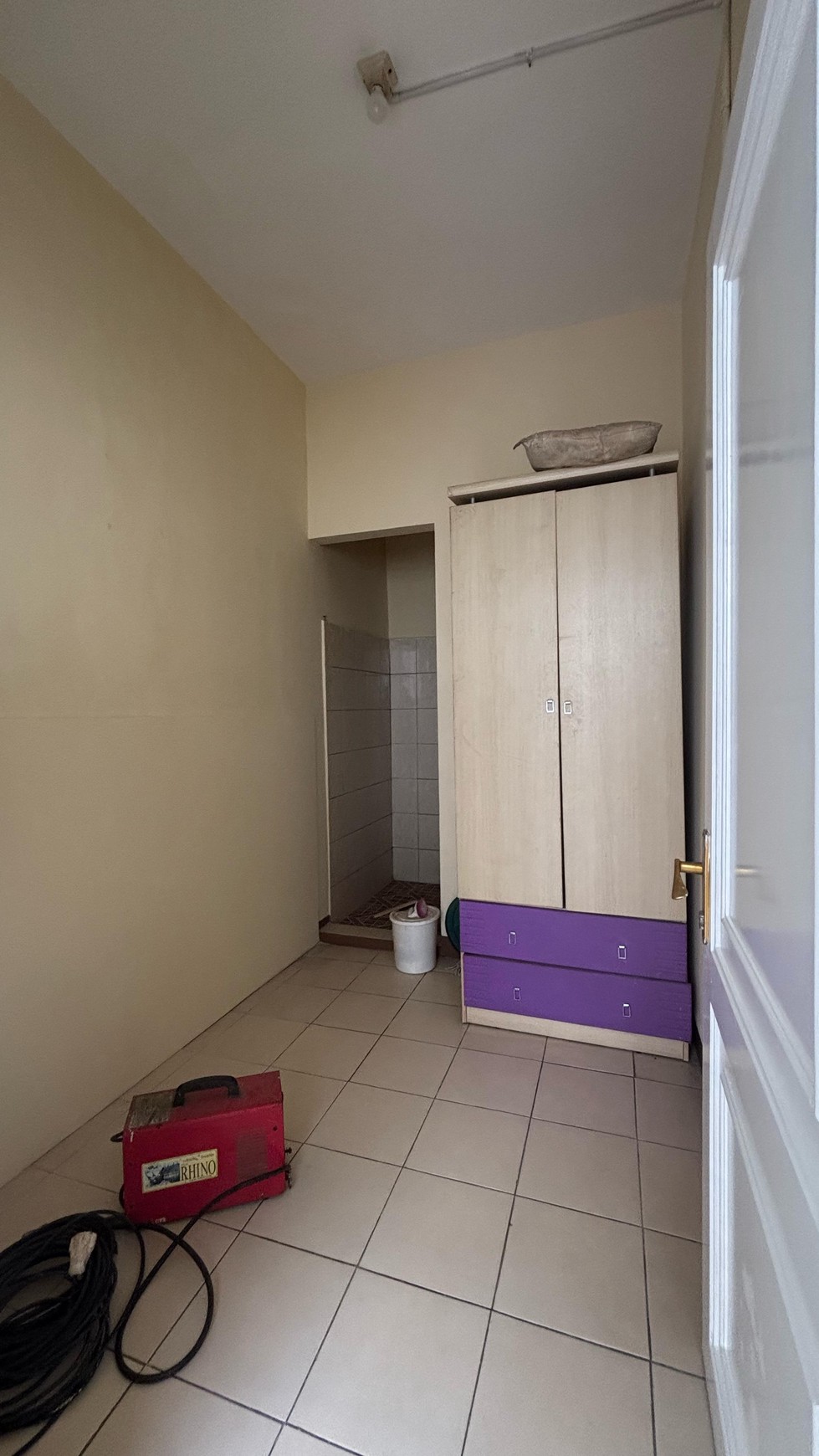 Rumah Siap Huni 2 Semi Furnished Lantai di Kota Wisata