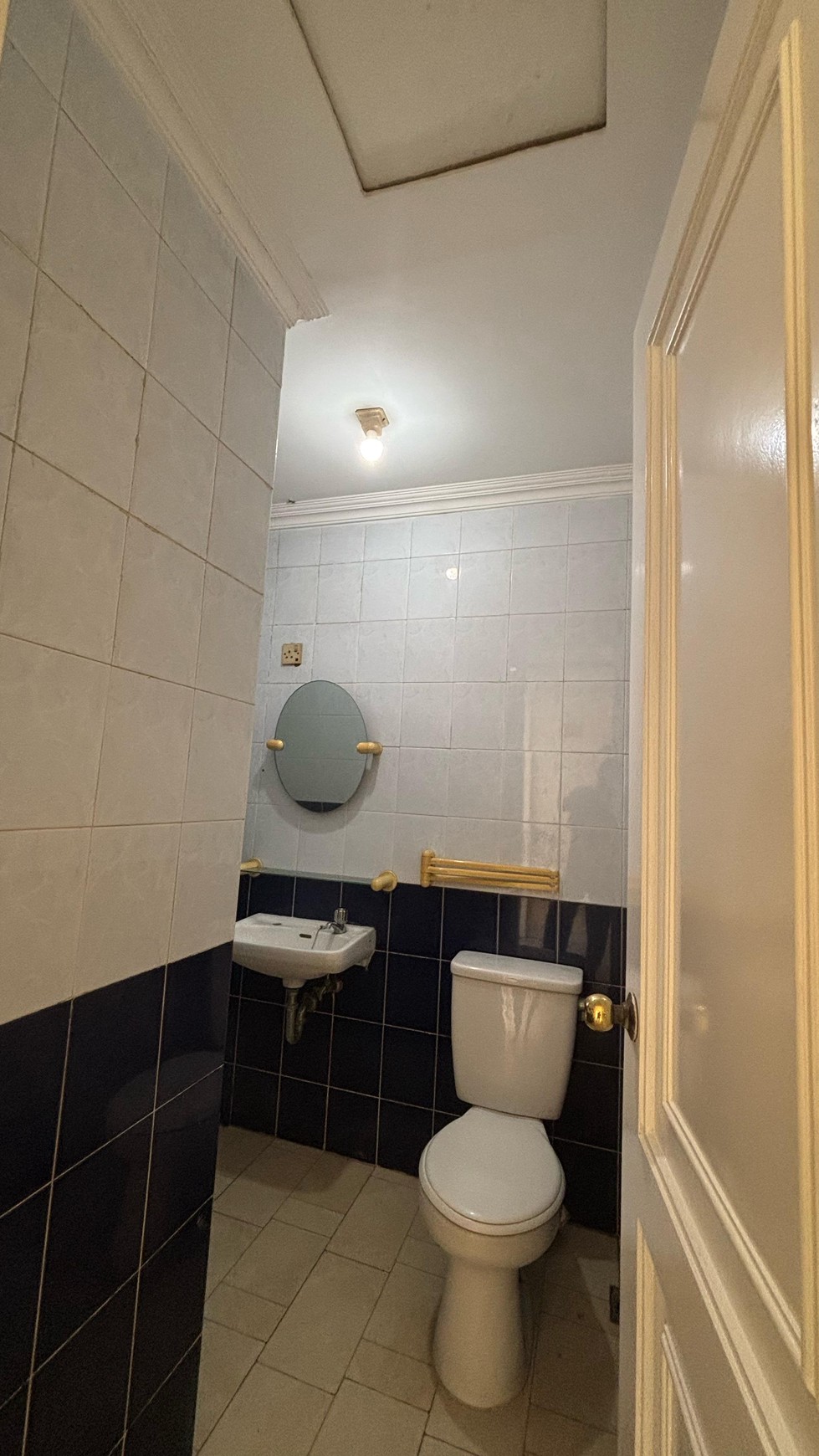 Rumah Siap Huni 2 Semi Furnished Lantai di Kota Wisata
