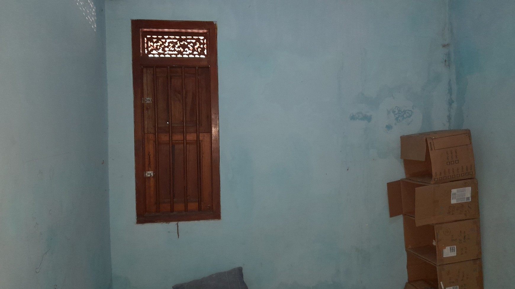 RUMAH BUTUH RENOVASI DI PERUMAHAN TUNGGORONO, JOMBANG