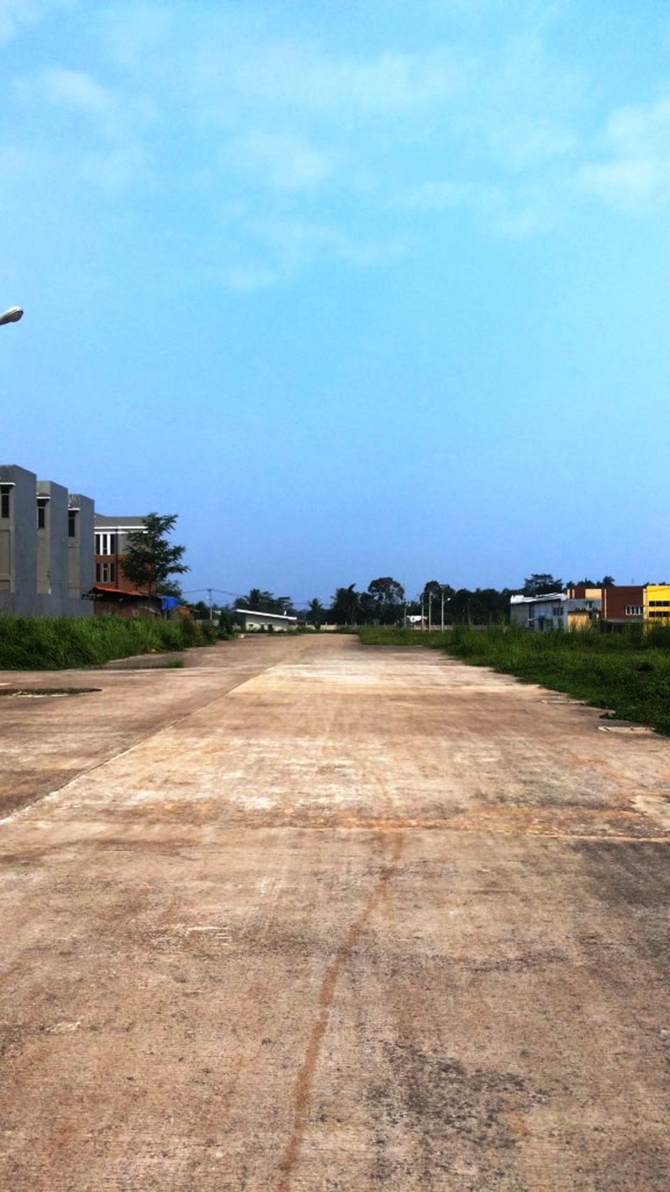 Ruko Siap Pakai, Lokasi Ramai, dan Strategis @Ruko Bizhub Serpong.