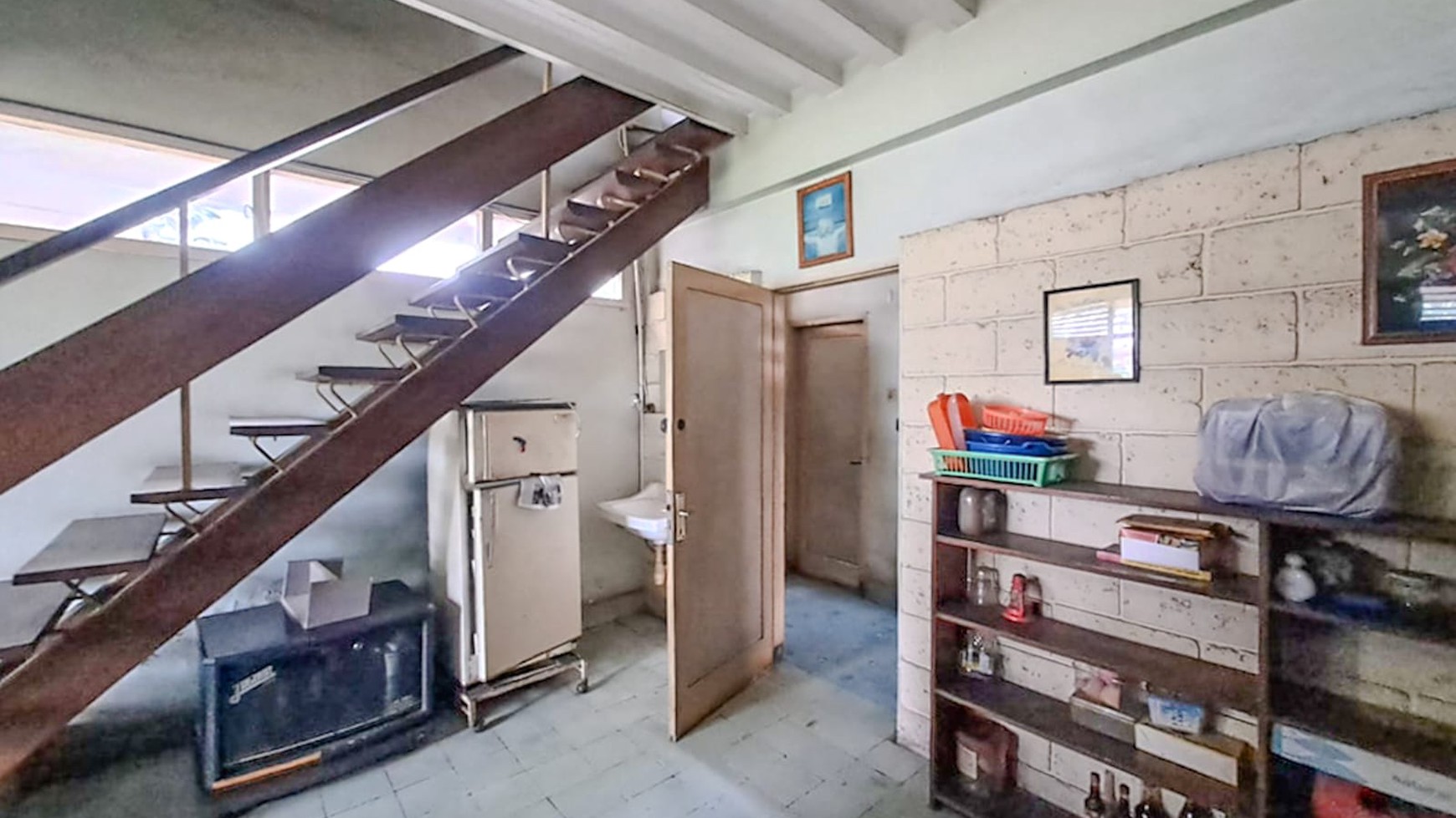 Rumah klasik di Bandung Wetan dekat Dago Juanda, Riau, Cihampelas