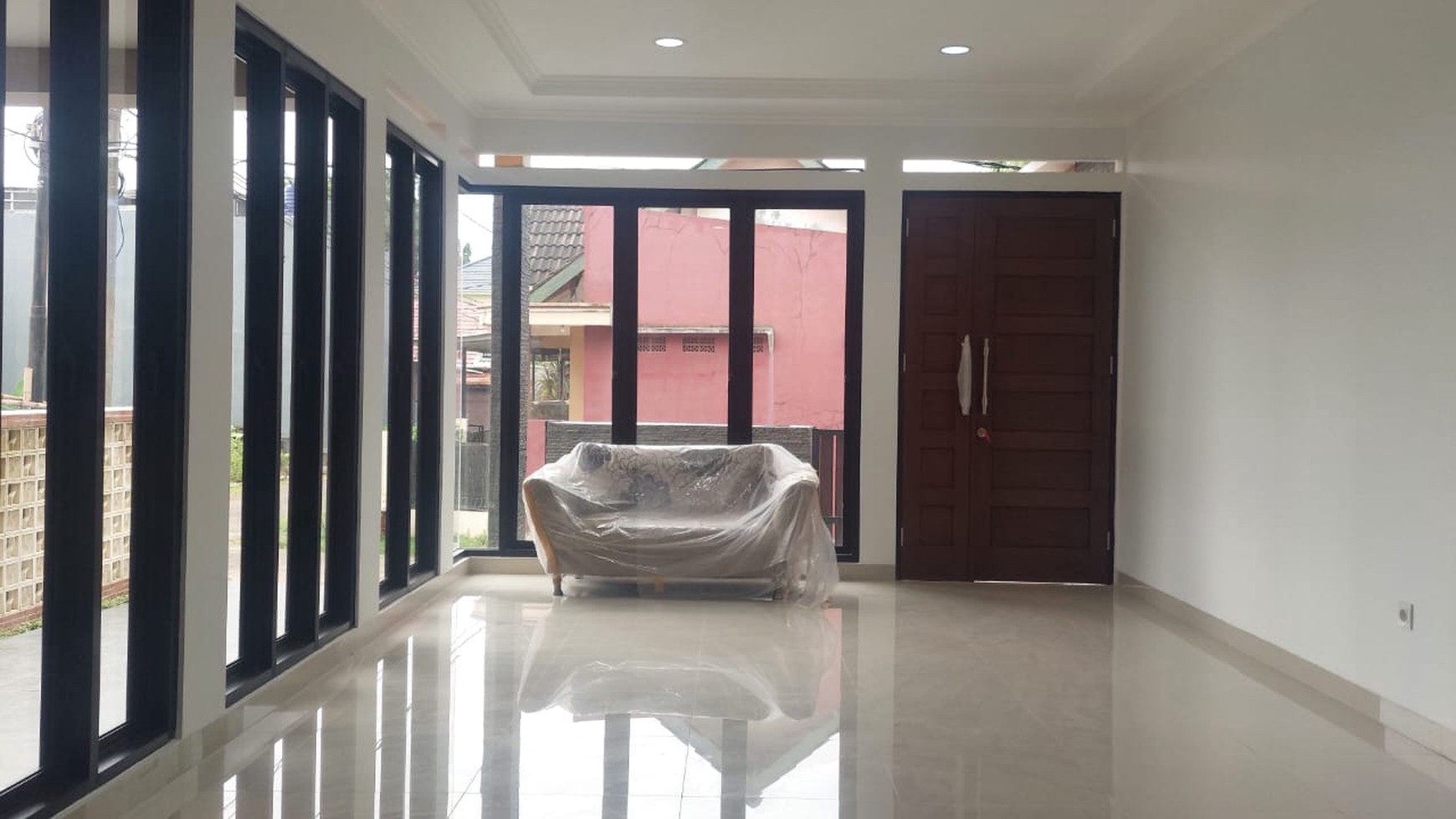 Rumah Hook Brand New di Ciputat