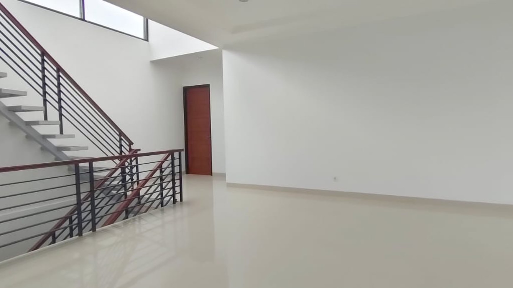 Rumah Hook Brand New di Ciputat
