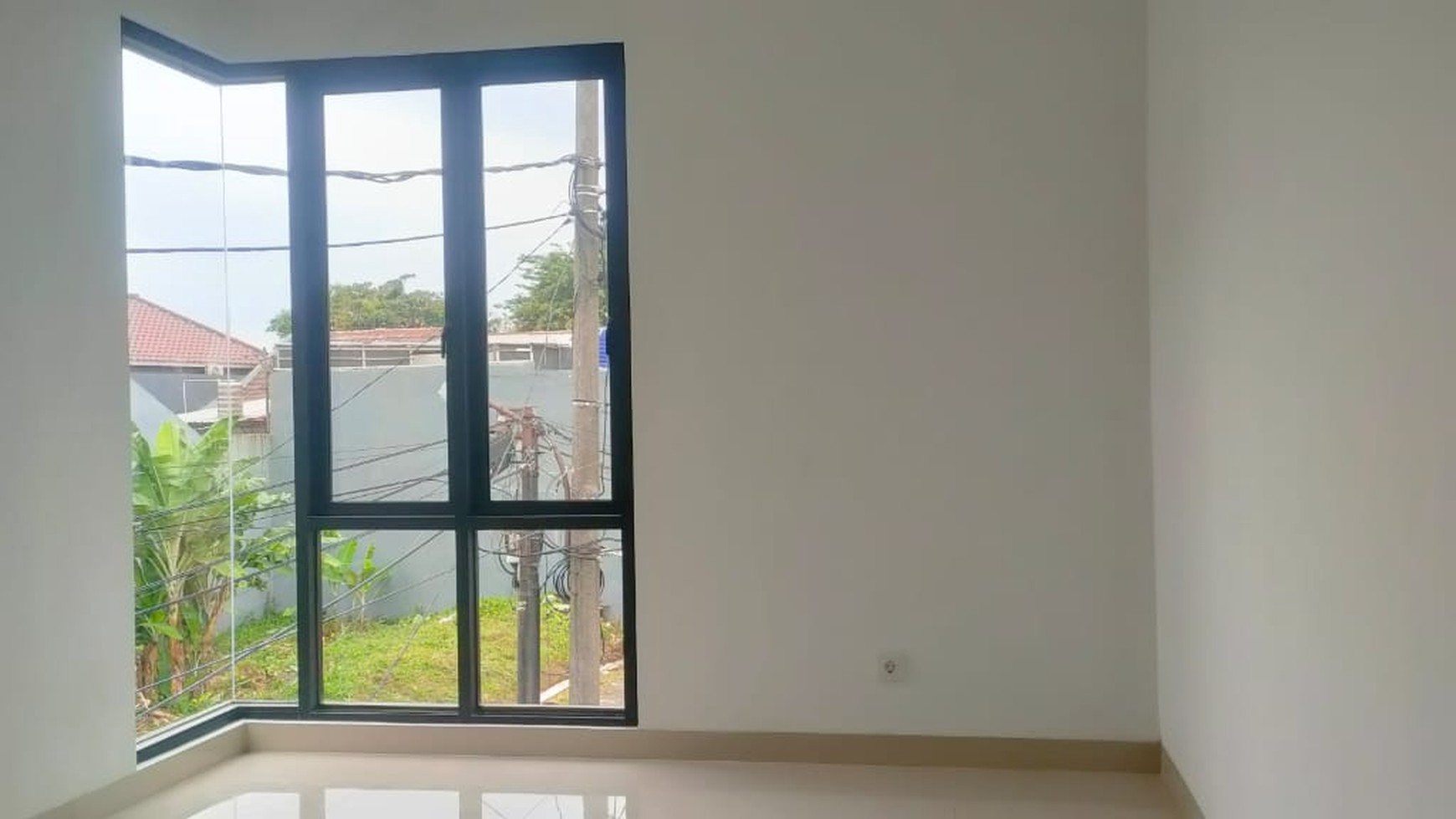 Rumah Hook Brand New di Ciputat