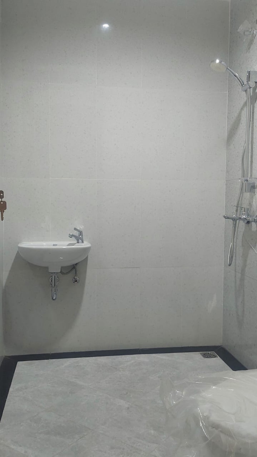 Rumah Hook Brand New di Ciputat