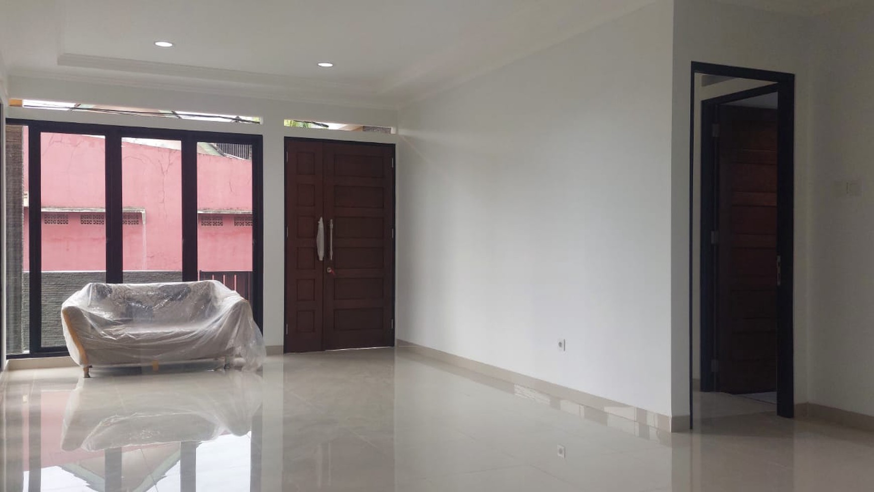 Rumah Hook Brand New di Ciputat
