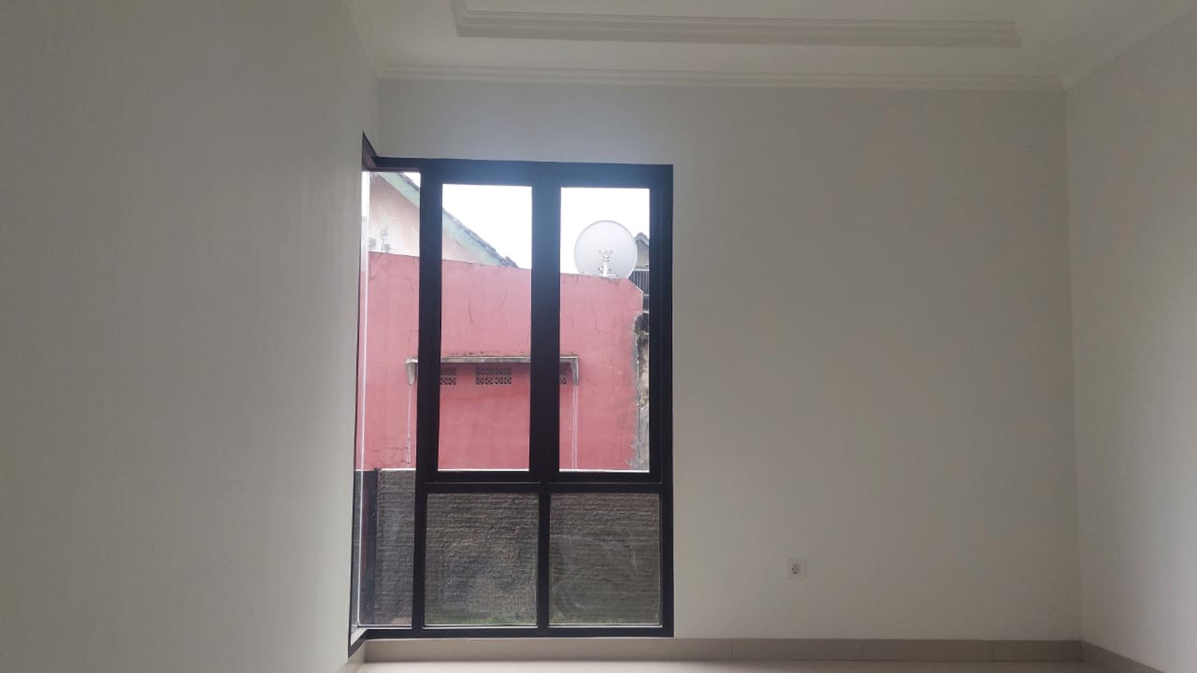 Rumah Hook Brand New di Ciputat