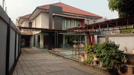 Rumah Mewah 2 Lantai Siap Huni dengan Hunian Asri @Cibubur, Jakarta Selatan