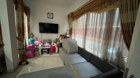 Dijual rumah Cantik 2lt sdh renovasi di Cherry ville, Grand Wisata, Bekasi