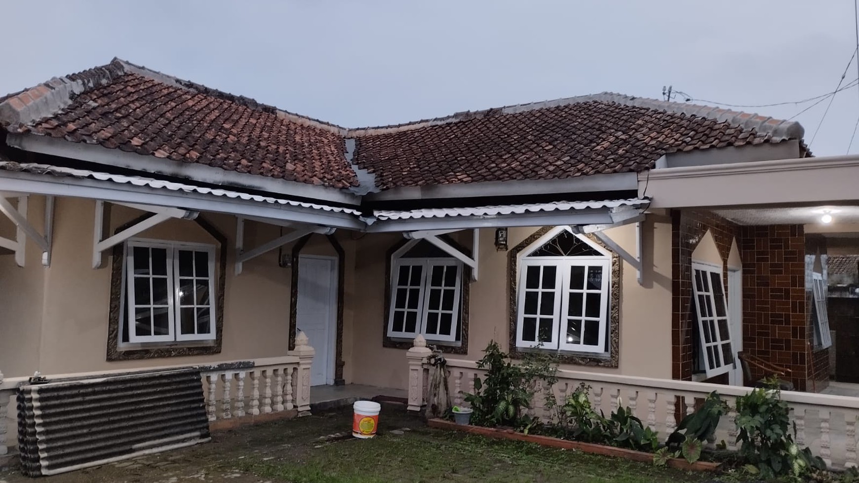 Rumah hitung tanah di Sukabumi