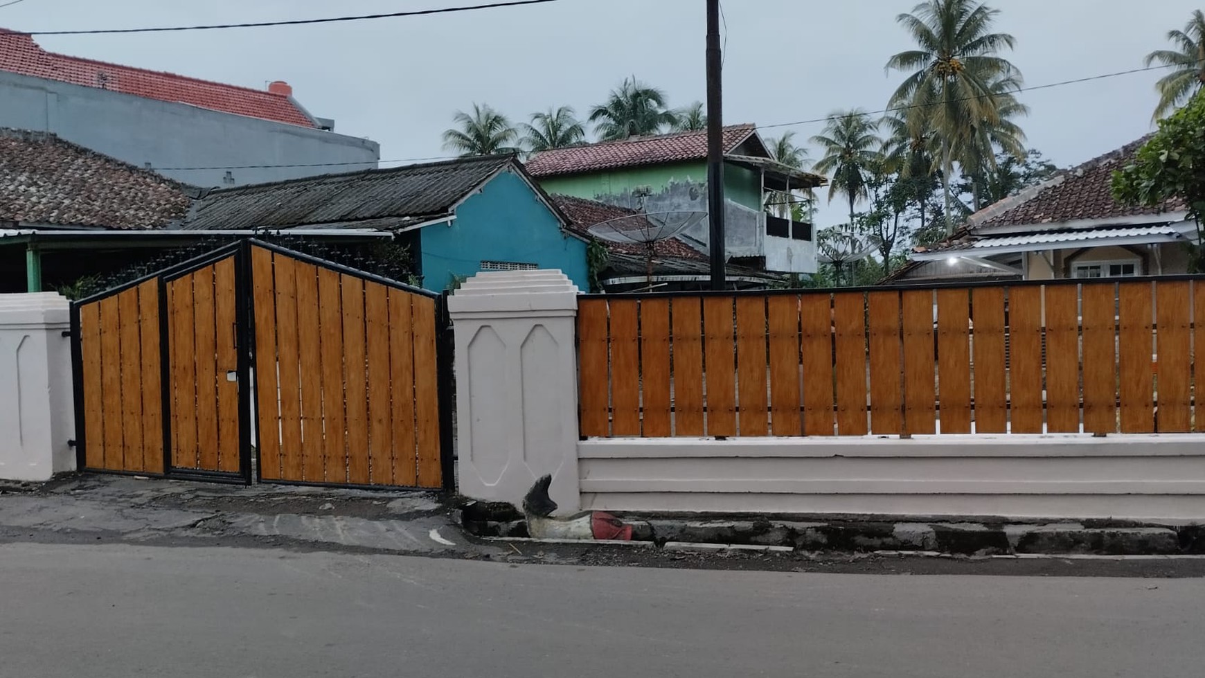 Rumah hitung tanah di Sukabumi