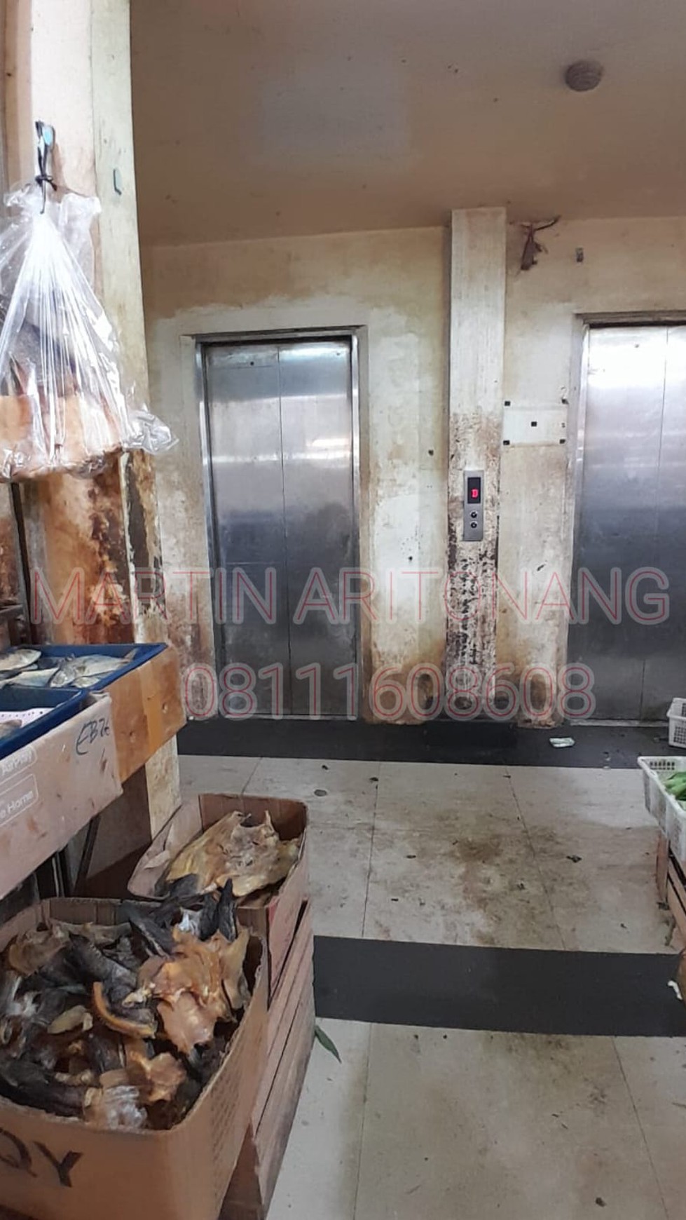 Pertokoan 3 lantai dengan Lift daerah Strategis dan Ramai di Wanaherang Gunung Putri