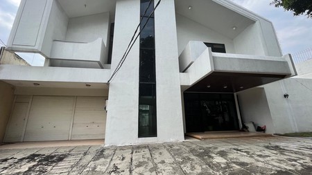 Rumah Luxury Sangat Terawat dan Bebas Banjir di Jalan Bangka Mampang Prapatan