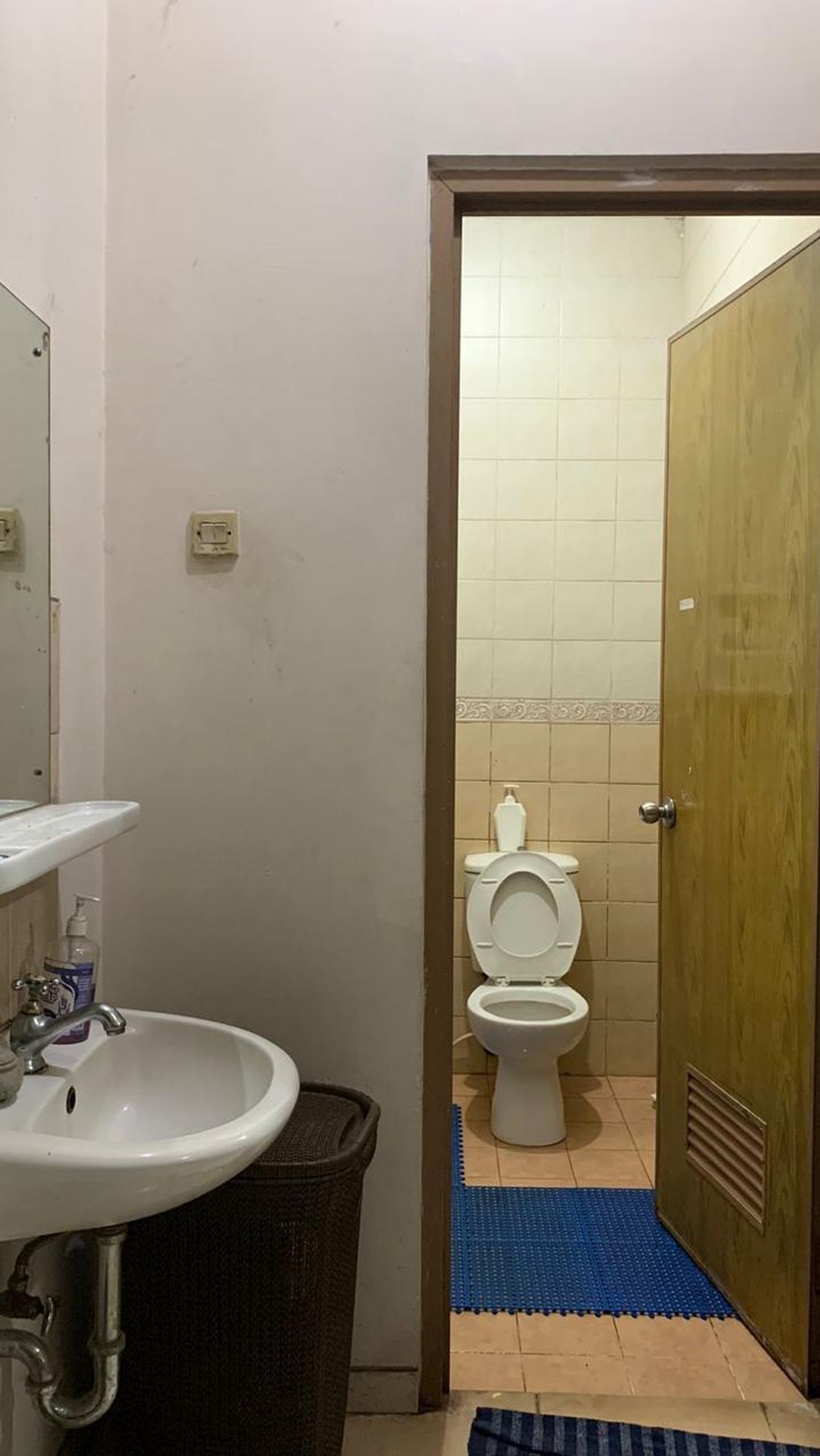 Rumah minimalist di Lippo Karawaci Tangerang 