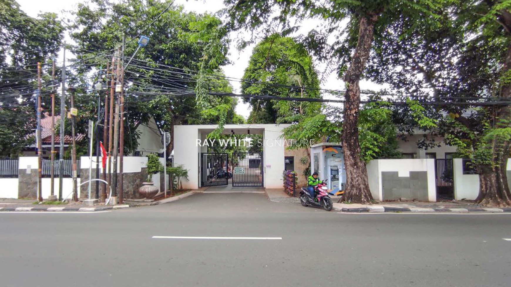 Rumah Hitung Tanah Area Cipete