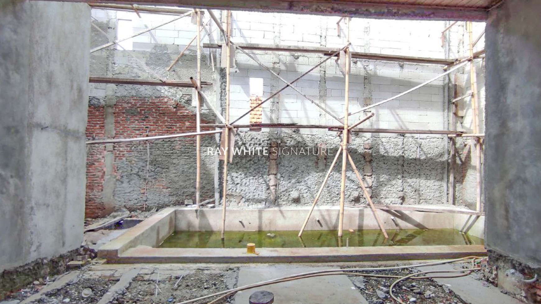 Rumah Hitung Tanah Area Cipete