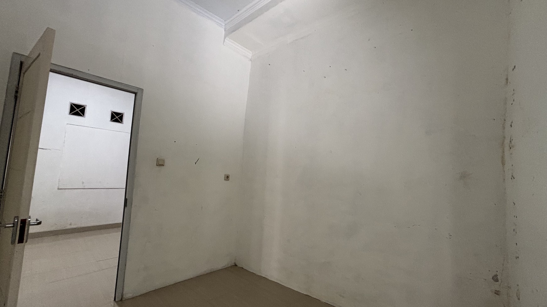 Rumah Cantik, Hoek di Vila Nusa Indah V
